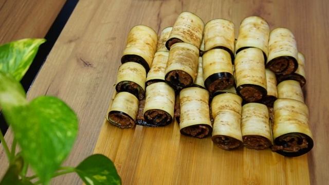 Eggplant rolls with minced meat and creamy sauce /Баклажаны с фаршем в сливочном соусе смотреть онлайн