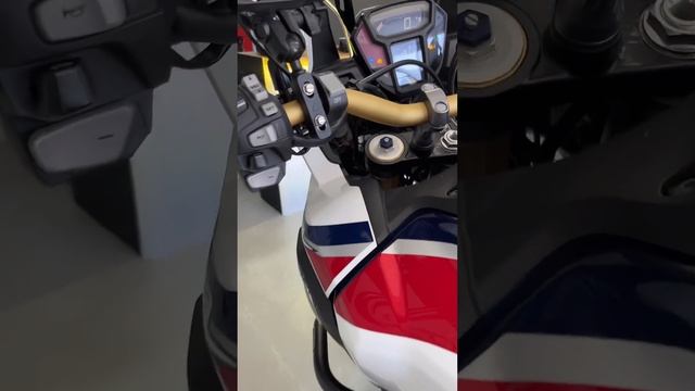Adventure motorcycles 2018 Honda Africa Twin смотреть онлайн