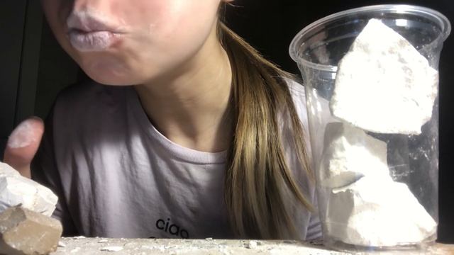 Нарезка хрустов 🤤 Мела и Глины (архив) Мега хруст, глотаю ✅ смотреть онлайн