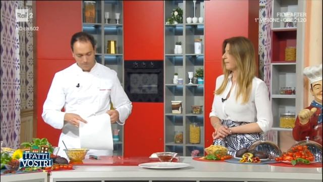 PENNE FREDDE CON AVOCADO ASSOCIATE AI SALI MINERALI DEI POMODORI (RICETTA) смотреть онлайн