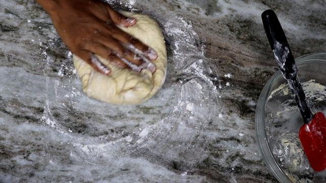 Soft Cinnamon and Sugar Pretzel Recipe| Easy Pretzel Recipe| Quarantine Recipe смотреть онлайн