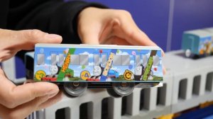 Железная дорога с разветвленной дорогой ☆ 5 поездов, проходящих через железнодорожные переезды и про