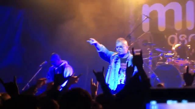 КРАСНАЯ ПЛЕСЕНЬ смотреть онлайн