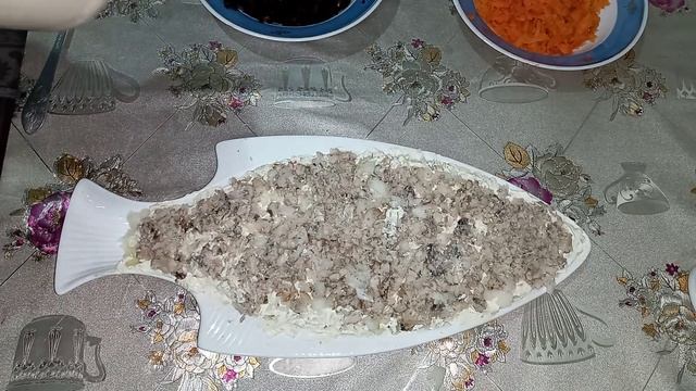 🔴 ŞUBA SALATININ HAZIRLANMASI // СЕЛЁДКА ПОД ШУБОЙ смотреть онлайн