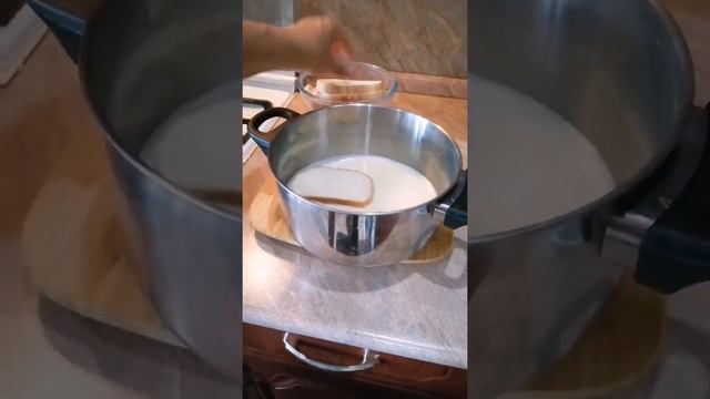 Гренки с молоком и яйцом. Вкусно #гренки#shorts#сладкиегренки смотреть онлайн