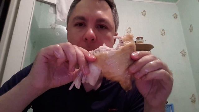 АСМР ИТИНГ. КУШАЮ ЖАРЕНУЮ КУРОЧКУ С КАРТОШКОЙ И МАЙОНЕЗОМ. ASMR смотреть онлайн