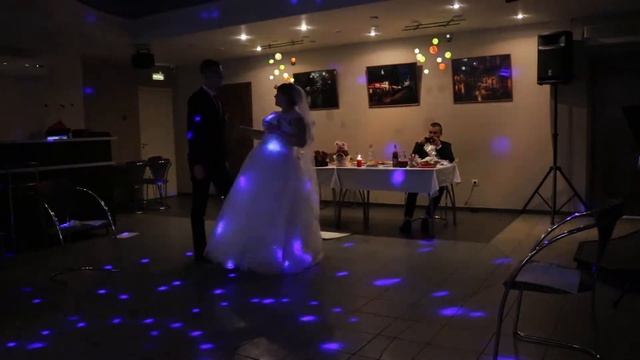 Первый танец молодых!!! Дениса и Маргариты. смотреть онлайн