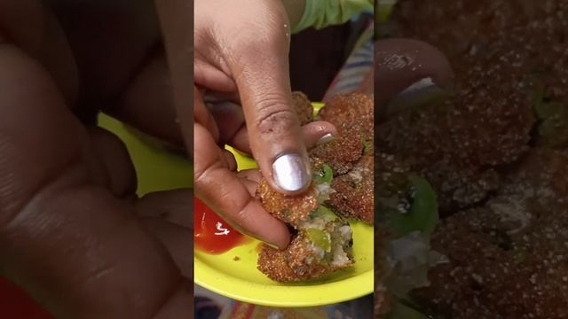 CRISPY ALOO CUTLET khaya kya 😋🤪 #shorts #aloocutlet #potato #foodie #viral смотреть онлайн