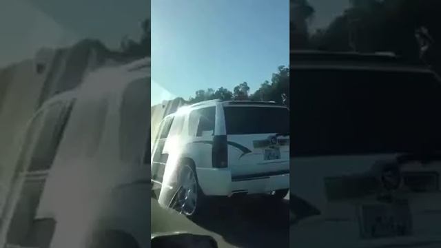 L.A ESCALADE ON 30" смотреть онлайн