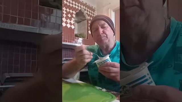 На обзор творожок ананас -банан из магазина покупАлко,ем с аппетитом. смотреть онлайн