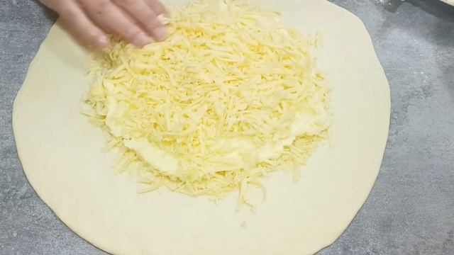 ТУРЕЦКИЕ ЛЕПЕШКИ С СЫРОМ И КАРТОФЕЛЕМ ЭТО ОЧЕНЬ БЮДЖЕТНЫЙ РЕЦЕПТ ВКУСНЯТИНЫ БЕРИТЕ НА ЗАМЕТКУ смотреть онлайн