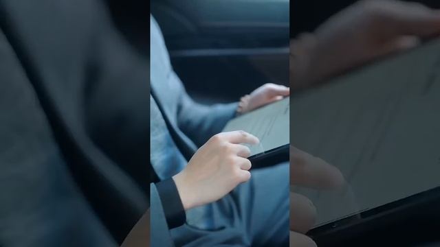 【FULL】渣男把她一個人丟在婚紗店去陪白月光做產檢，3年青春餵了狗，她二話不說轉身嫁給許氏掌權人許鶴儀，那個矜貴禁慾風度翩翩的京圈太子爺，猶如天上的神明，甘願為她墜入愛的凡塵#短劇 #總裁灰姑娘