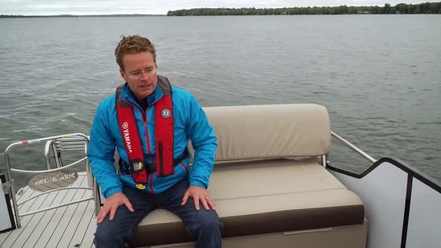 Yamaha G3 SunCatcher Elite 326 SL | PowerBoatTV Boat Review смотреть онлайн