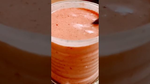 Ягодно малиновый смузи #быстроивкусно подпишись на канал Моя кухня смотреть онлайн
