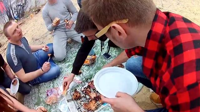 Разведка, шашлык, велики, природа смотреть онлайн