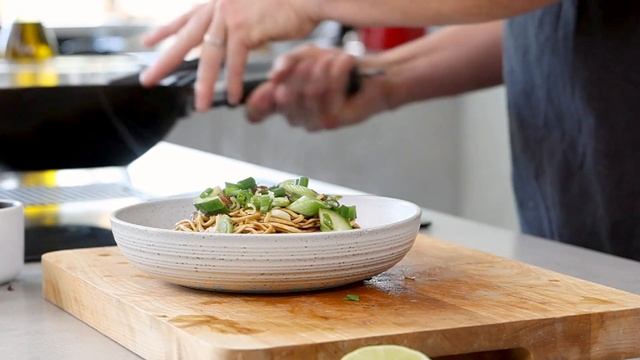 Peter Sidwell's Kitchen Secrets Revealed! Episode 2: Unbelievable Pad Thai and Aubergine Yakitori! смотреть онлайн