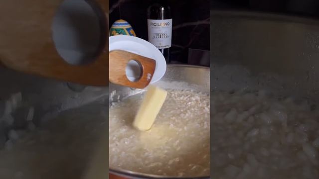 SICILIANI CREATIVI - Risotto cacio e pepe e tartare di gamberi - Risotto cheese & prawn #shorts смотреть онлайн