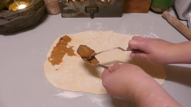 Karamell-Zimtschnecken mit Frischkäsetopping, yummy!Caramel cinnamon rolls with cream cheese toppin смотреть онлайн