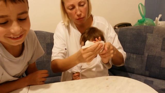 Софии 1 год (голос Артура за кадром) смотреть онлайн