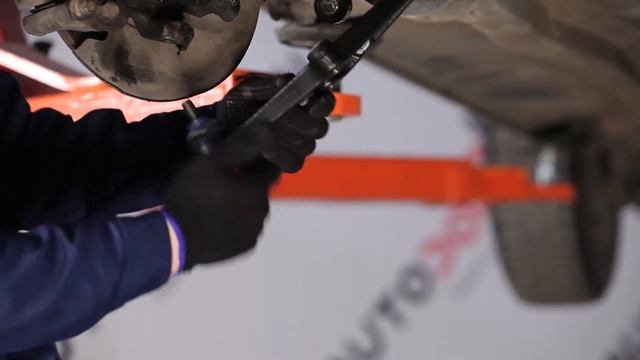 Ako vymeniť predné rameno na ROVER 25 NÁVOD | AUTODOC смотреть онлайн