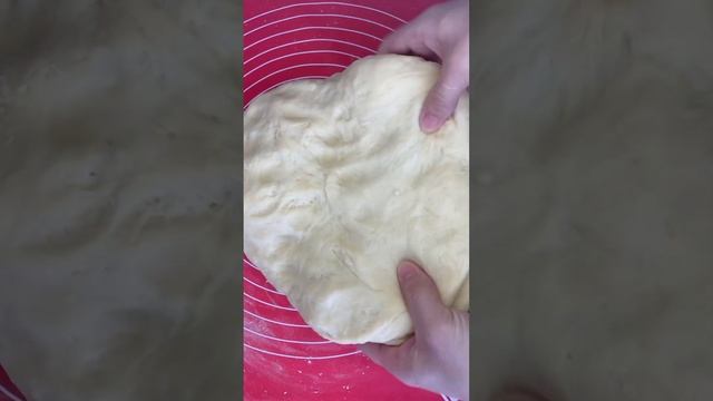 СИННАБОНЫ😋 рецепт тут @Tattikanal #синнабон #булочки смотреть онлайн