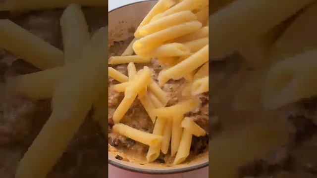 Creamy Sausage Pasta #shorts #recipe #dinnerrecipe смотреть онлайн