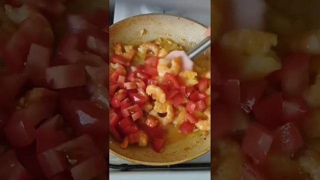 Сливочная паста с креветками🔥#shorts #паста #креветки #легкоибыстро смотреть онлайн