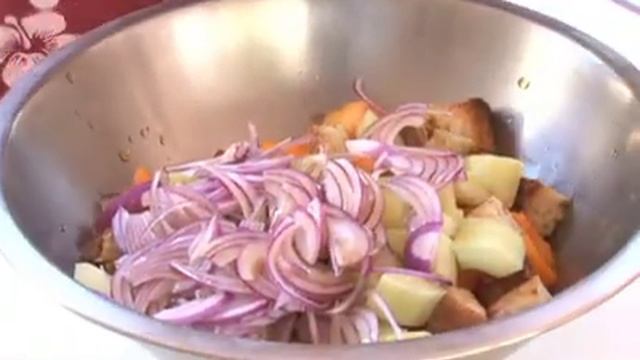 Turning Tables: Panzanella Salad смотреть онлайн