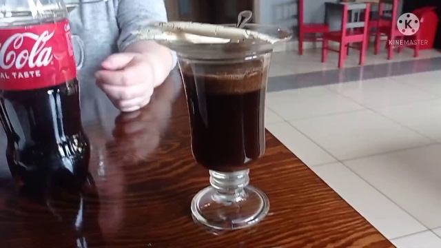 Первый самостоятельный ужин в Польше. Автомобили на продажу вдоль дороги в магазин. смотреть онлайн