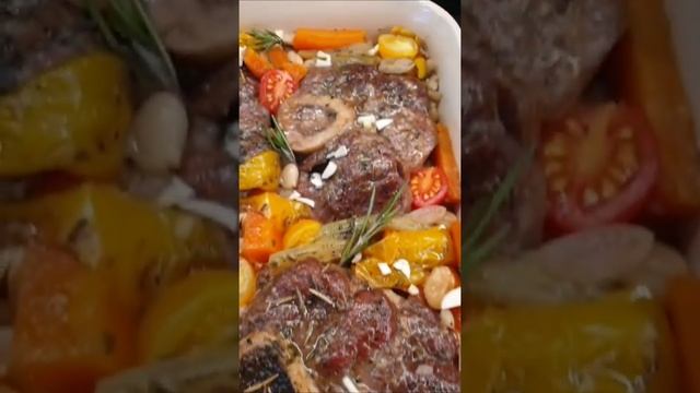 Томленая оссобуко с сахарной фасолью и овощами. смотреть онлайн