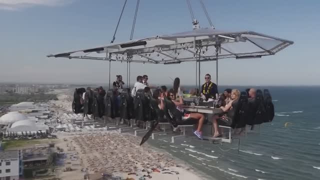 САМЫЕ НЕОБЫЧНЫЕ РЕСТОРАНЫ В МИРЕ смотреть онлайн