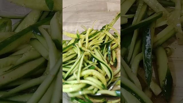 Простой полезный салат Simple healthy salad #shorts #salad #recipe #healthy #пп #салат смотреть онлайн