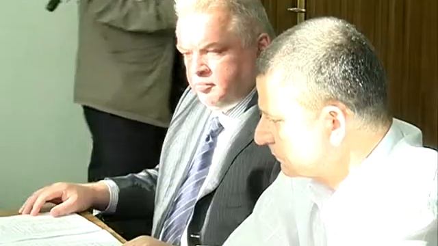 Кандидат на должность губернатора от «Правого дела» отнёс подписные листы в ... смотреть онлайн