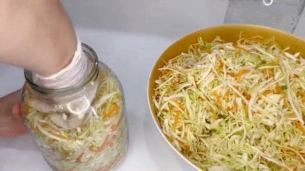 Хрустящая и сочная квашеная капуста в рассоле  Қазақша рецепт