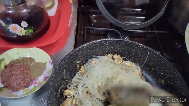 Готовлю обед/ужин. Плов и фунчезу. Вкусно по-домашнему 🔥🔥🔥 смотреть онлайн