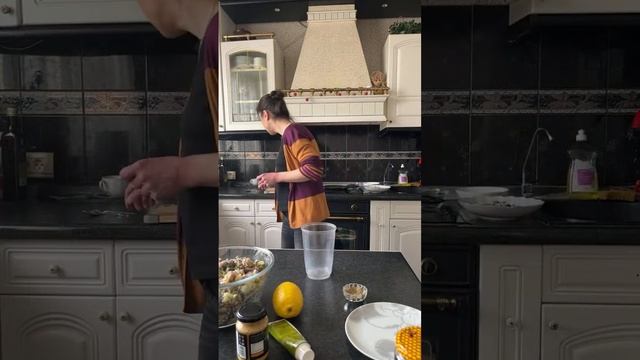 САЛАТ с СЕЛЕДКОЙ с Восхитительной ЗАПРАВКОЙ! |Готовим в прямом ЭФИРЕ! смотреть онлайн