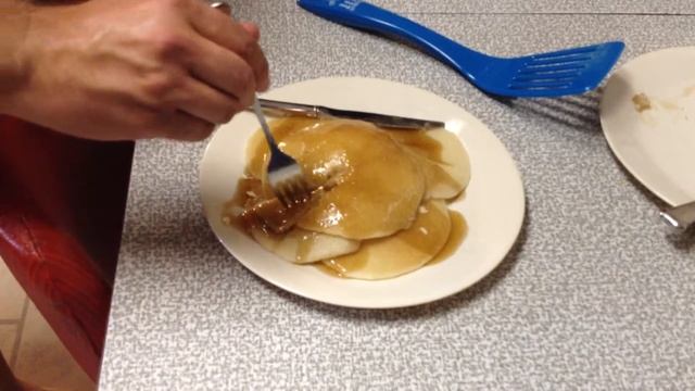 Pillsbury makes pancakes easier with bottled batter смотреть онлайн