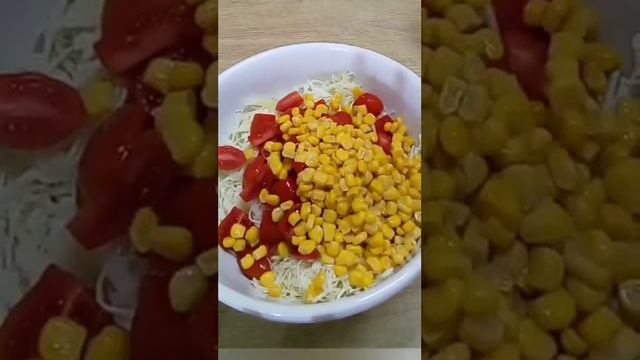 Салат из свежей капусты #салат#салатизсвежейкапусты #shorts смотреть онлайн