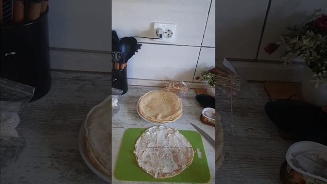 Блинчики с творожным сыром и икрой. #блины #блинчики #блинчикисначинкой #блинчикистворожнымсыром смотреть онлайн