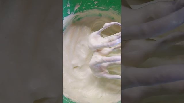 МОРОЖЕНОЕ ПЛОМБИР. Всего из 3-x ингредиентов. Ты перестанет покупать мороженое в магазине #shorts смотреть онлайн