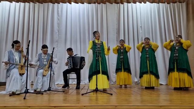 Кэрэни көрөн кэрэхсээ 2023 смотреть онлайн