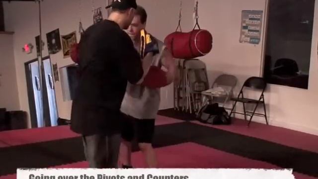 Coach Rick Technical Boxing Mittwork Session New Amateur Boxer "The Professor" from NYC смотреть онлайн