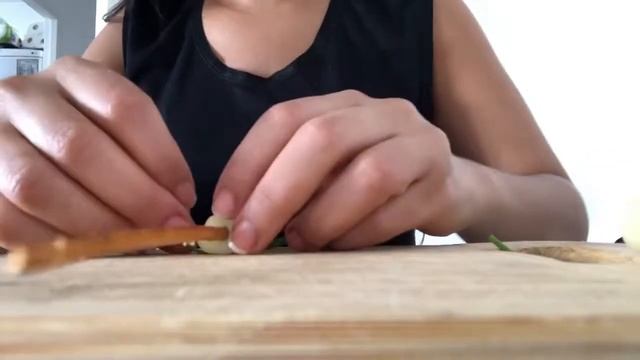 Recette Halloween : Balais de sorcières смотреть онлайн
