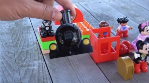 Паровозик Томас из конструктора Lego Duplo ☆ Поездом Lego будут управлять Перси и Джеймс!