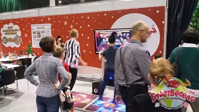 Музыкально-танцевальный аттракцион DanceMania смотреть онлайн