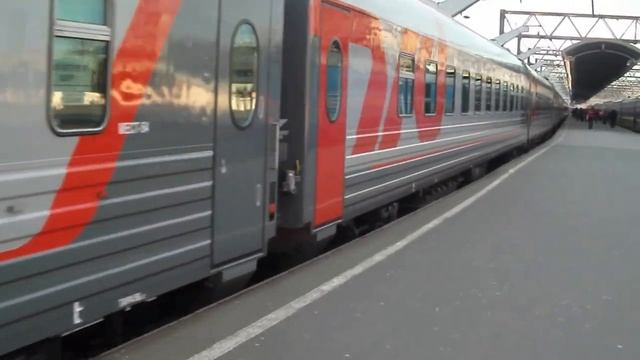 ЧС2т-958 с поездом СПб-Адлер смотреть онлайн
