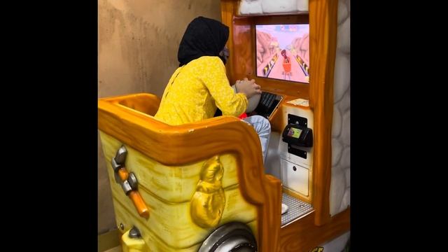 Playing @Mega Mall sharjah💃👫 /kids world by Muhammed #kidsworld #kidsplaying #dubailife смотреть онлайн