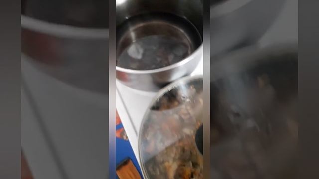 Вермишель с подливом из фарша смотреть онлайн