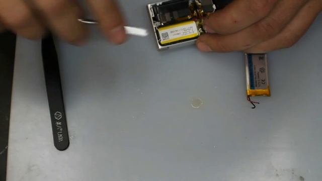 iPod Nano 6 разбор и замена аккумулятора смотреть онлайн