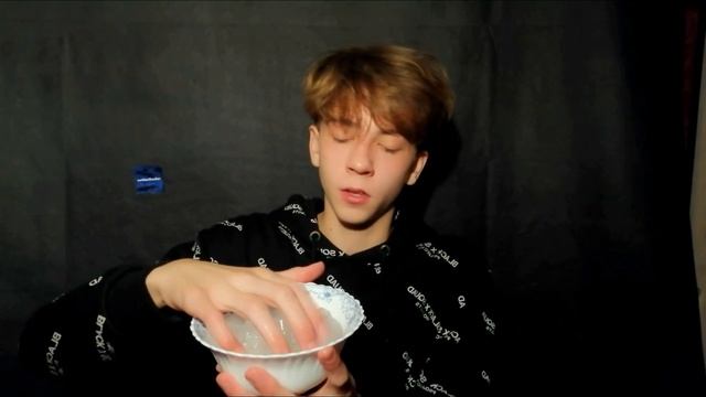 АСМР ИТИНГ ЛЁД, СОСУЛЬКА | ASMR EATING ICE, ICICLE